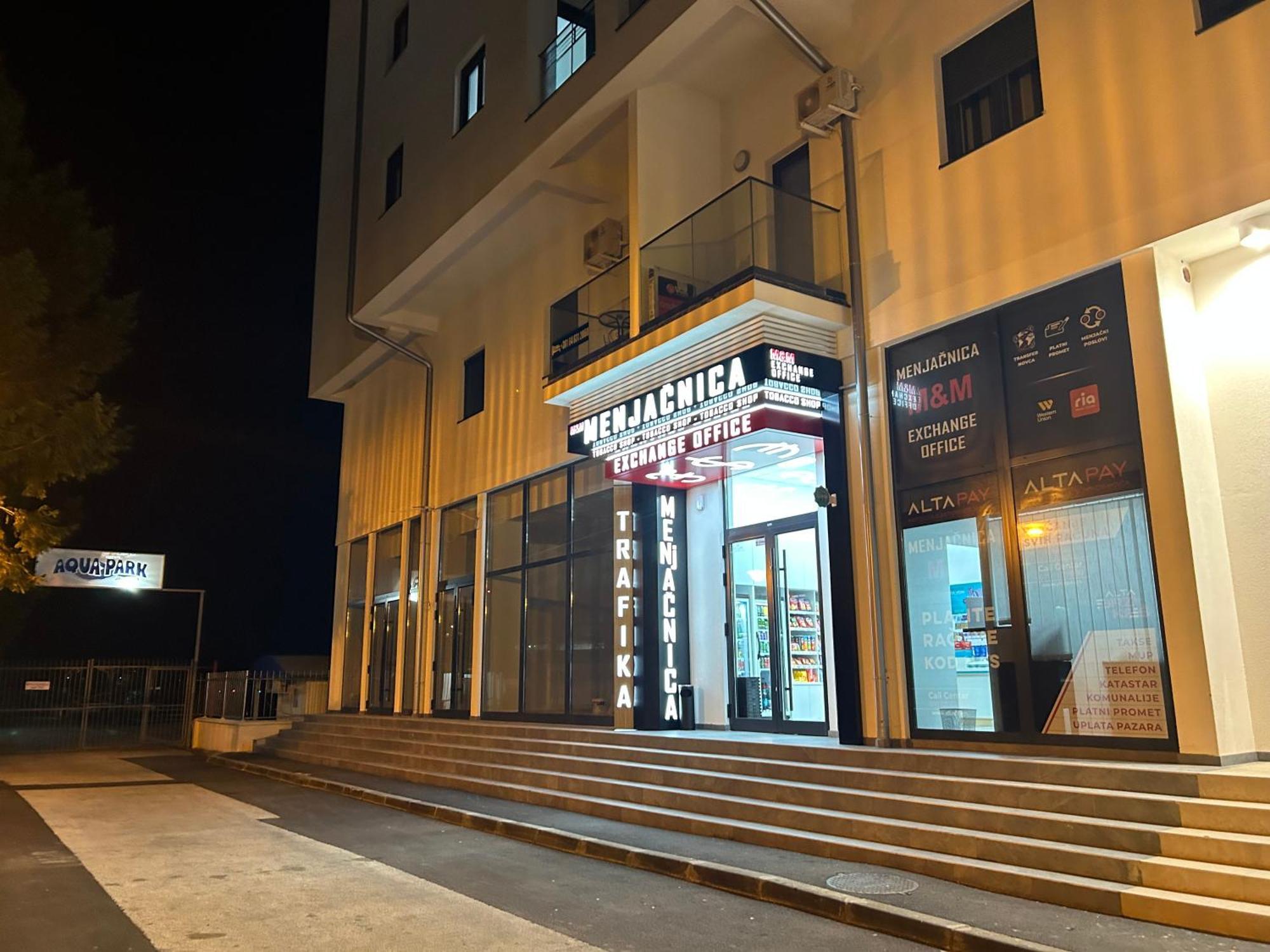 De Lux Nedeljkovic Aparthotel Jagodina Exteriör bild