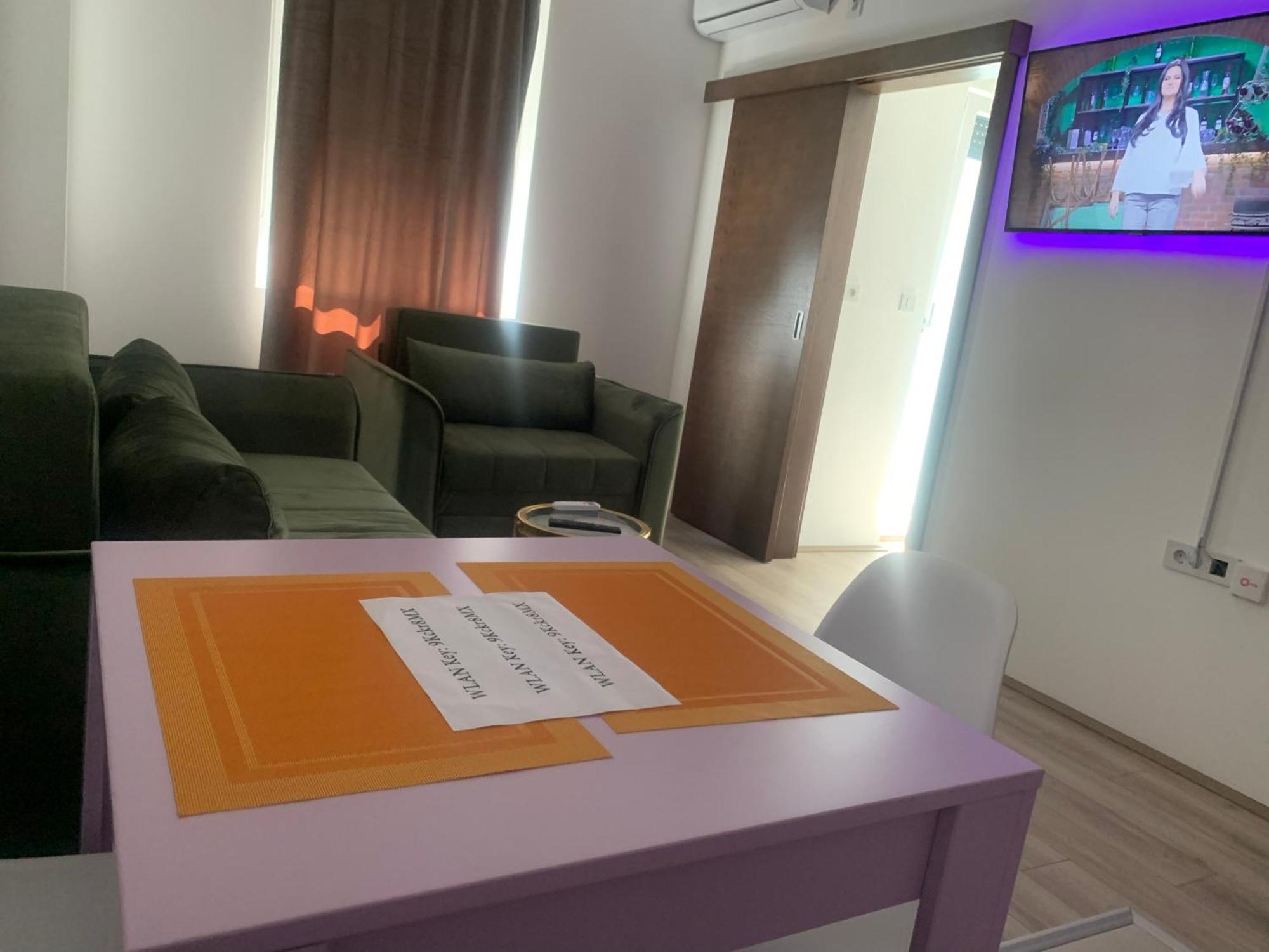 De Lux Nedeljkovic Aparthotel Jagodina Exteriör bild