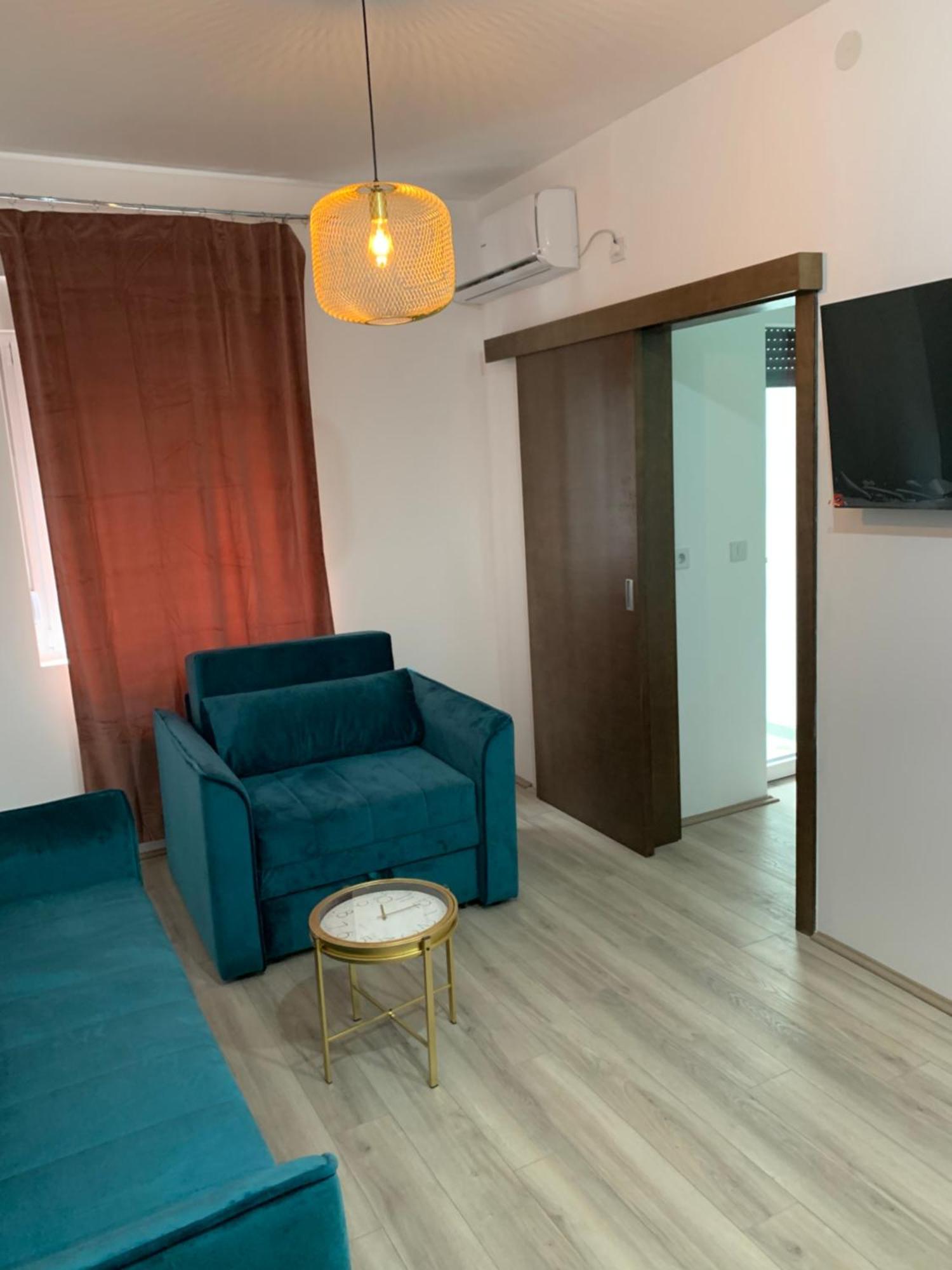 De Lux Nedeljkovic Aparthotel Jagodina Exteriör bild